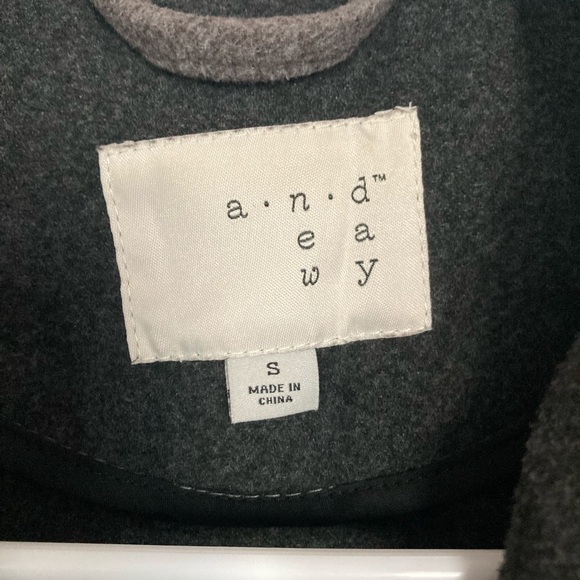 Jacket Size Small - Picture 3 of 5